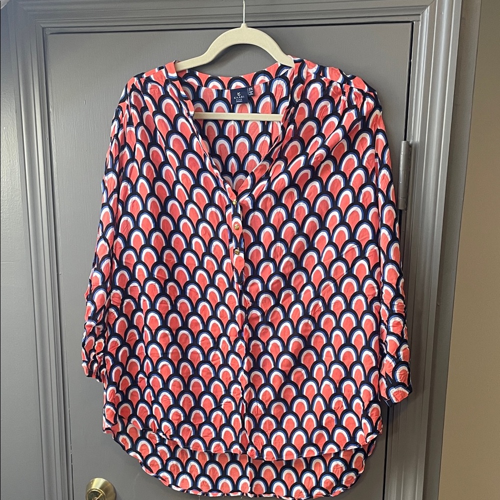 Kaari Blue Coral & Navy Scallop-Print Button Blouse
